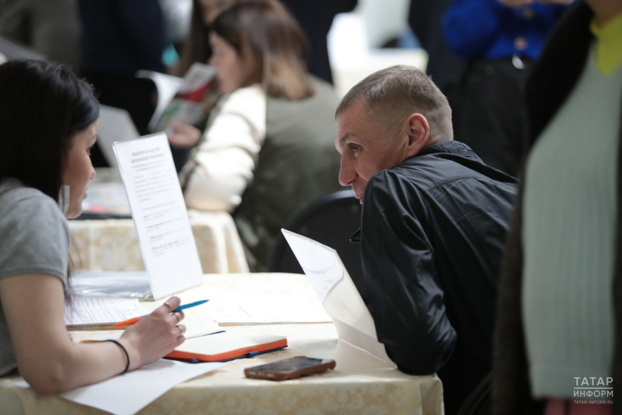 В октябре в Татарстане оказалось 6,3 тыс. безработных на почти 53 тыс. вакансий