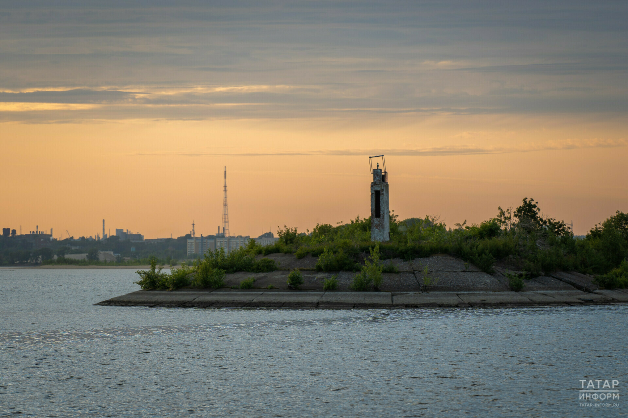 Казанская телебашня включит подсветку в честь Дня народного единства и Дня Конституции РТ