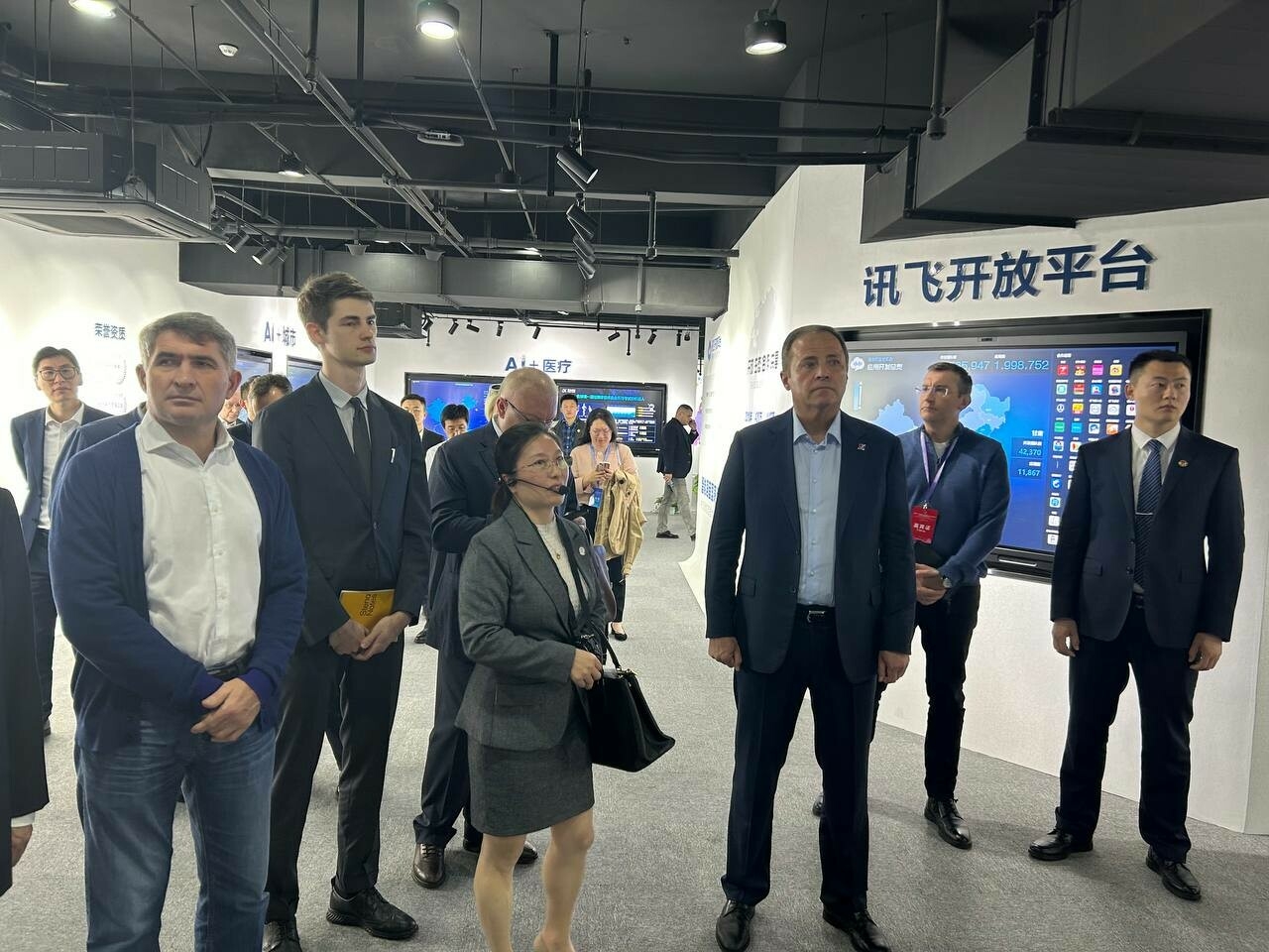 Игорь Комаров оценил возможности VR-технологий в китайском Наньчане