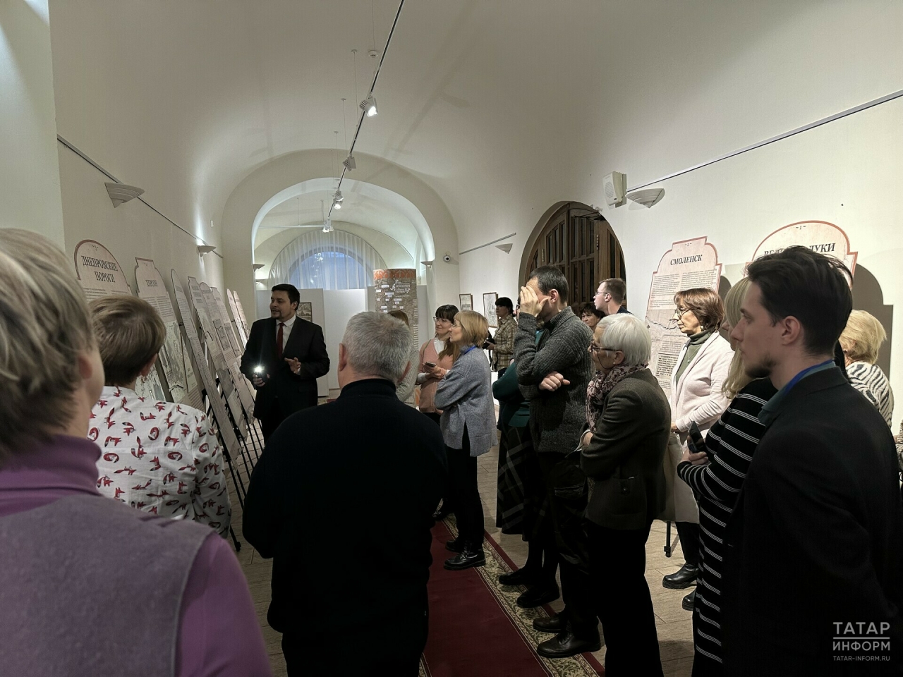 В Нацмузее РТ представили передвижную выставку «Путешествие Екатерины II в Крым»