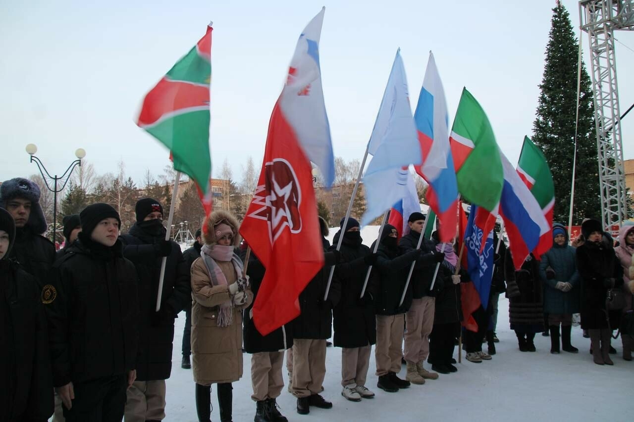 «Вместе мы сила!»: из Менделеевска отправили пять тонн помощи в зону СВО