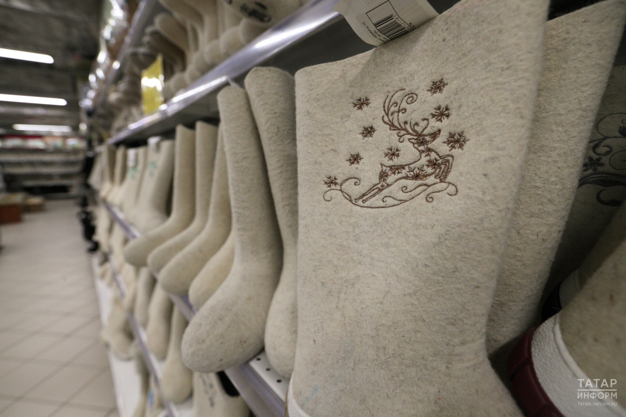 Глава Минпромторга РТ посоветовал дарить на Новый год подарки татарстанского производства