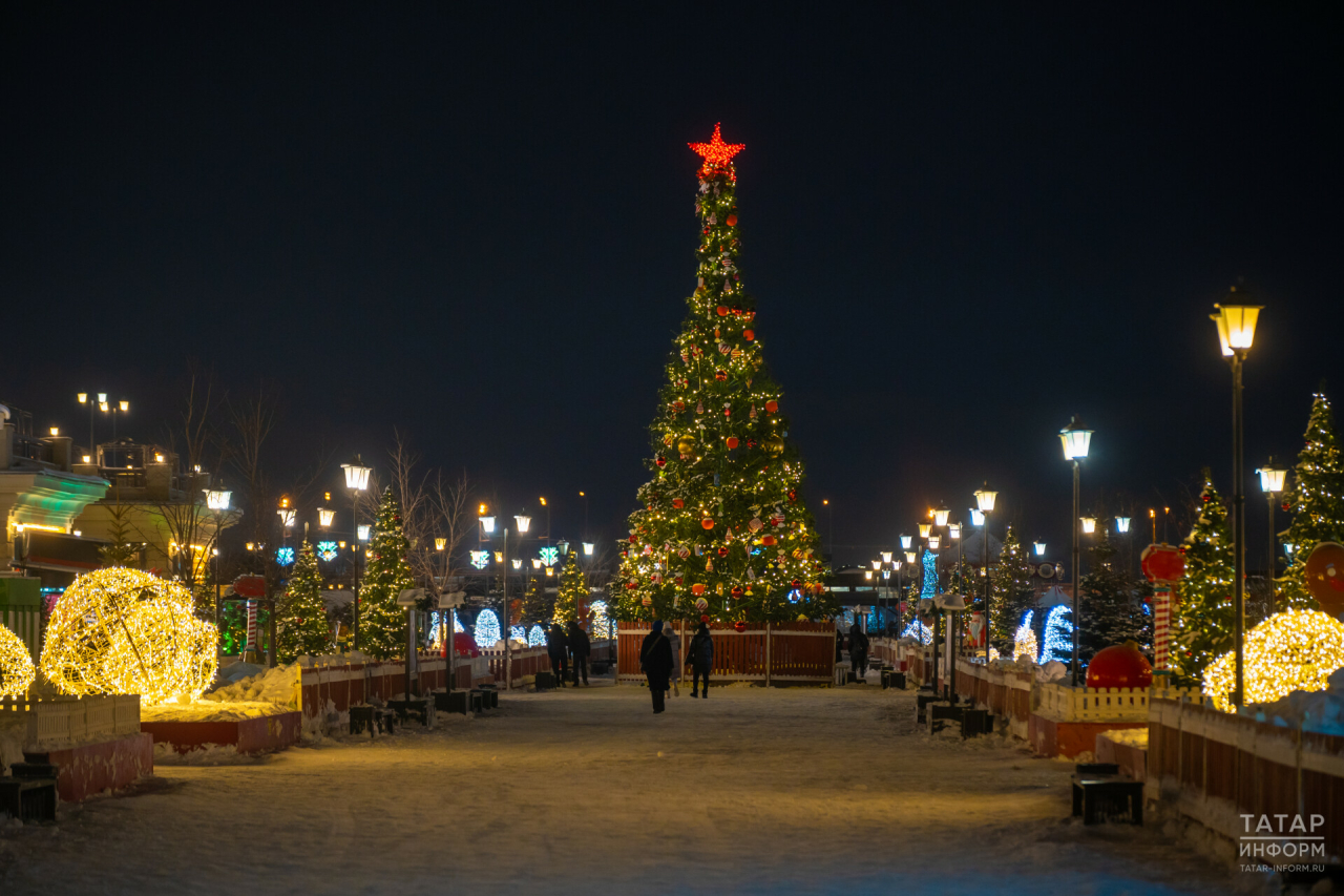 В Казани с 20 декабря начнут открывать елочные городки