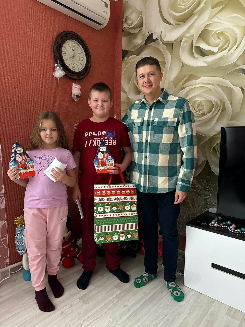 Депутат Госсовета РТ исполнил новогодние желания маленьких детей