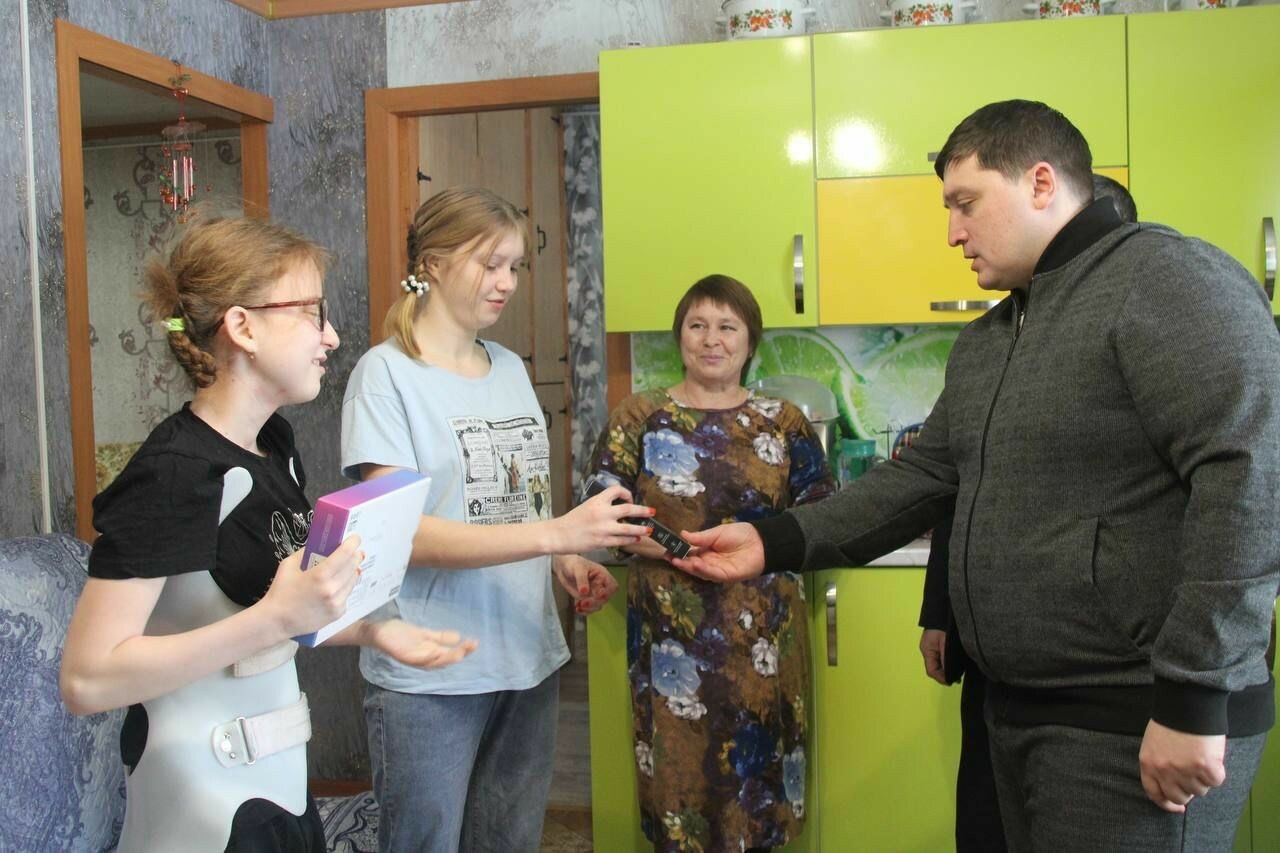 В Менделеевске дети военнослужащих СВО получат подарки на акции «Елка желаний»