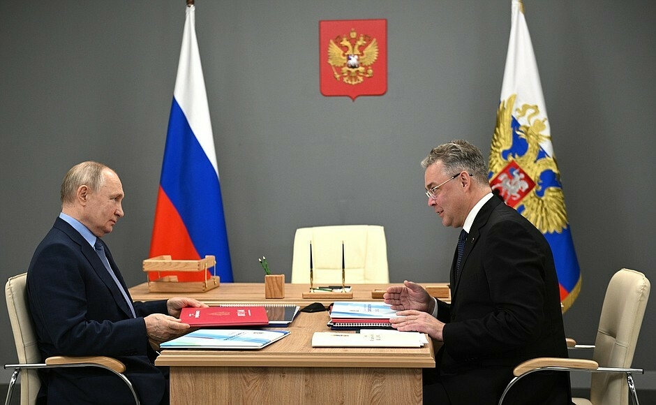Губернатор Ставрополья рассказал Путину о запуске производства космических спутников