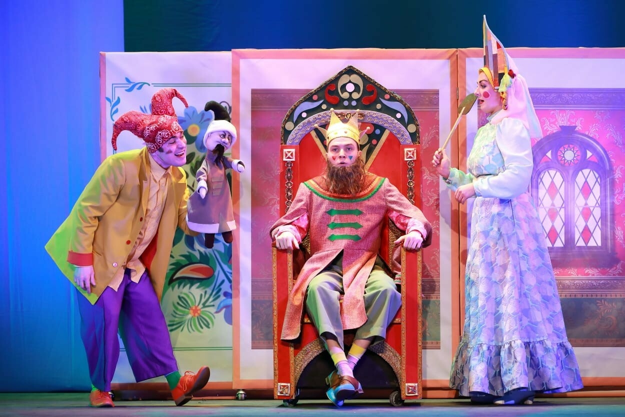 В Бугульминском драмтеатре представили премьеру — балаган «Однажды в старой сказке»