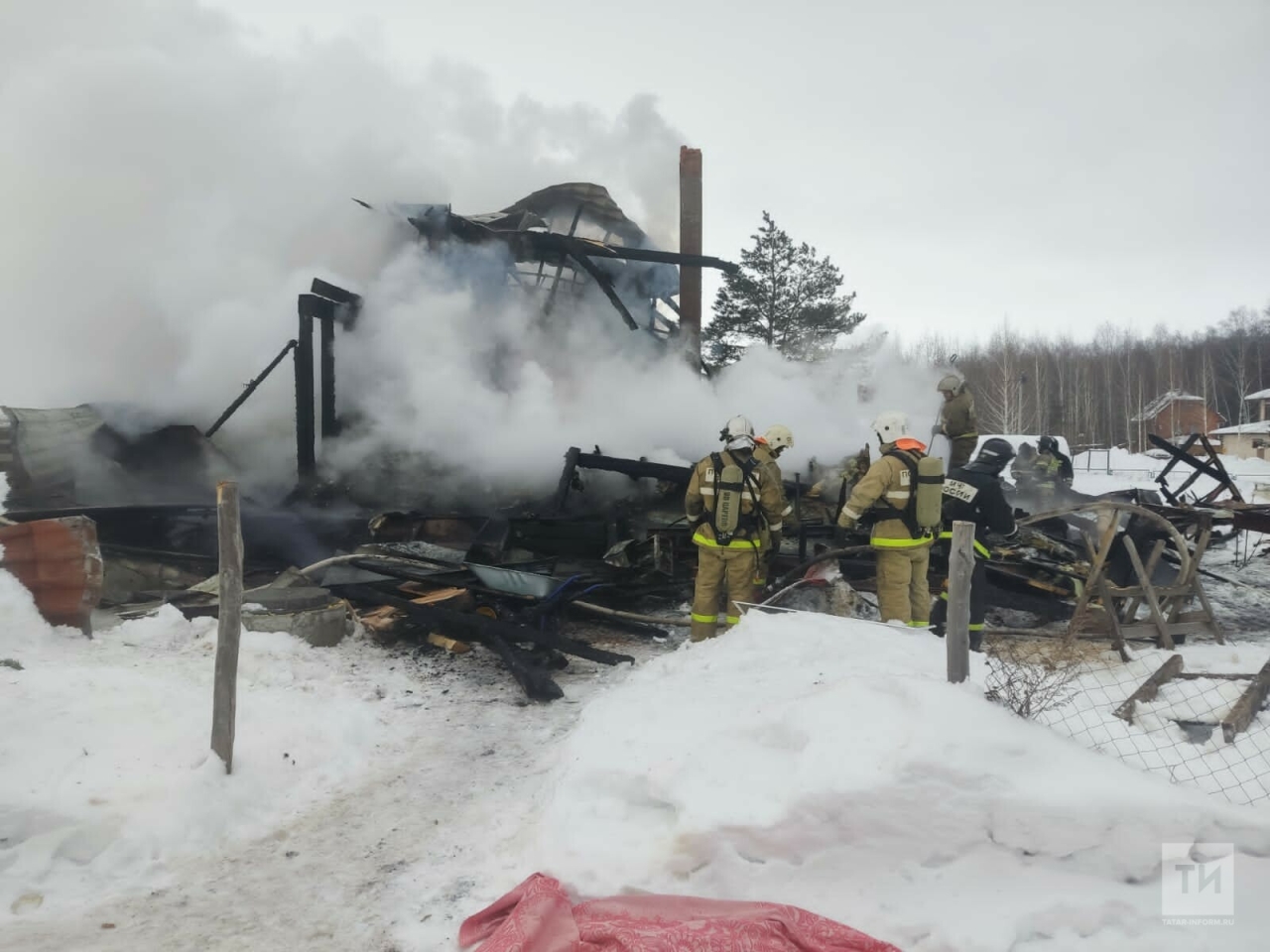 Отец с двумя маленькими дочками погибли на пожаре в Пестречинском районе РТ