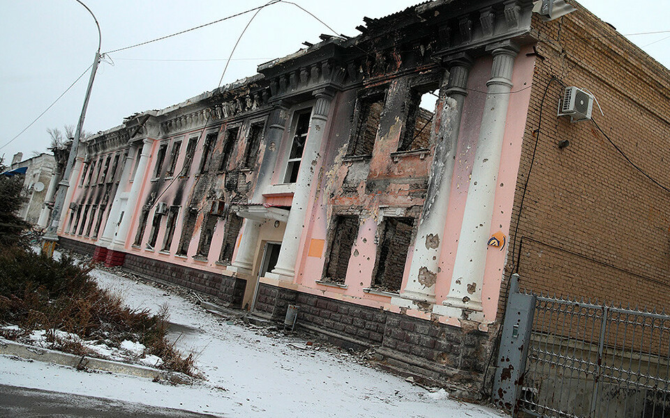 «Когда приезжали первые фуры из Татарстана, я плакала»: как живет и выживает Лисичанск