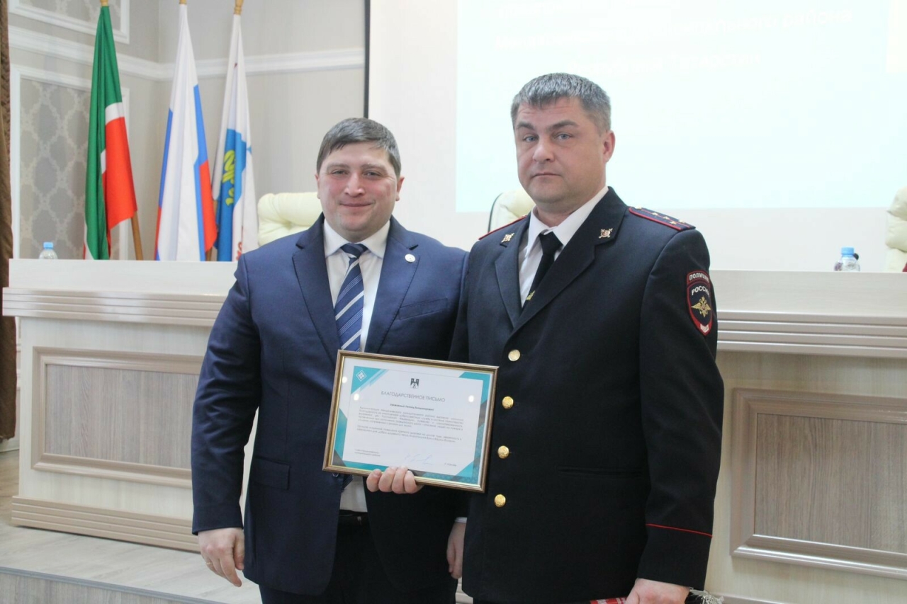Радмир Беляев поблагодарил менделеевский отдел МВД за спасение людей при пожаре