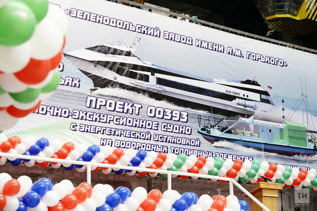 «Татарстан богат водными ресурсами»: Минниханов дал старт строительству трех кораблей