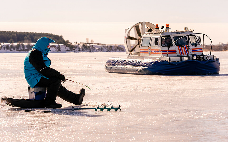 «Когда тащишь рыбу — это завораживает»: в Татарстане прошел фестиваль по зимней рыбалке