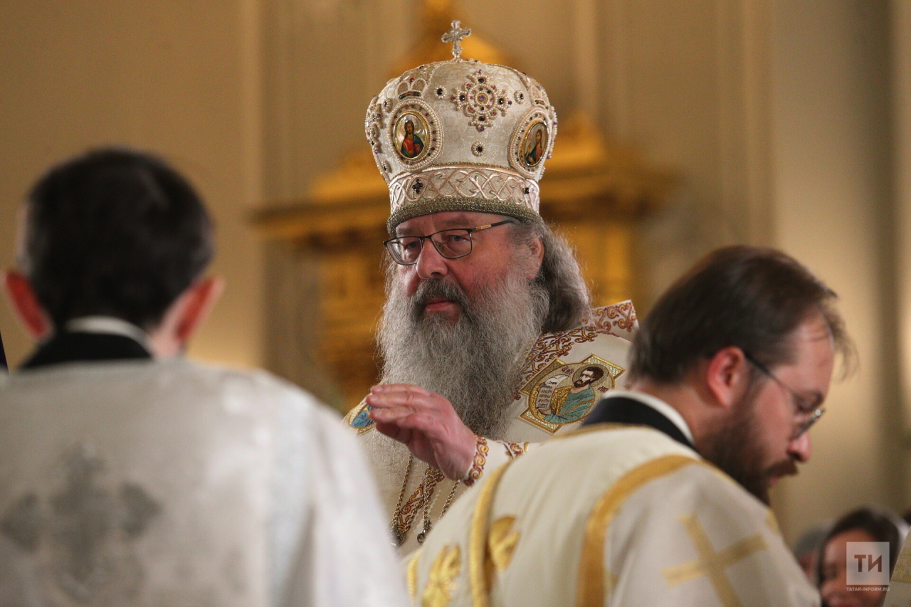 Минниханов поздравил митрополита Кирилла с 25-летием архиерейской хиротонии