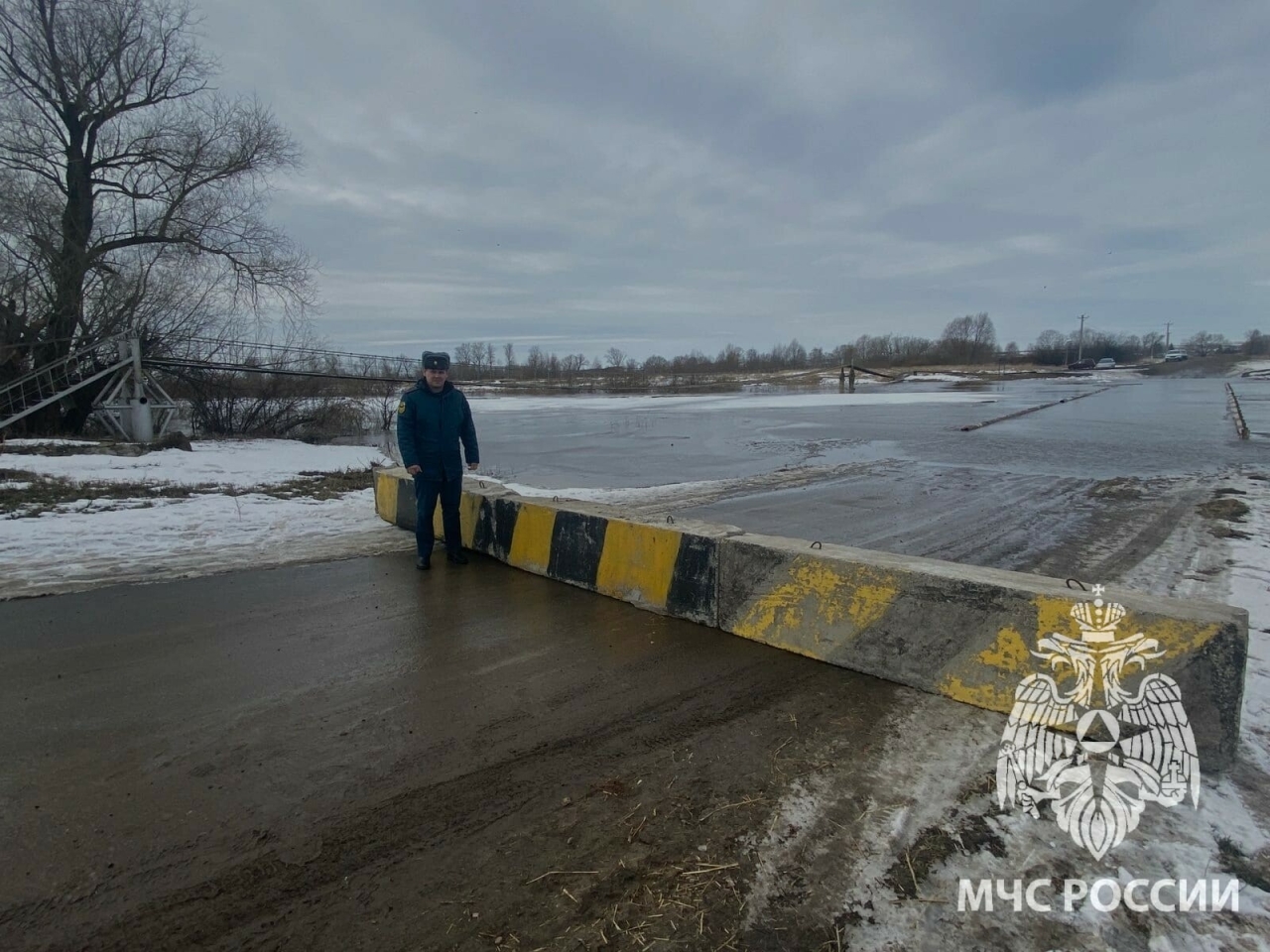 В Татарстане еще один мост ушел под воду
