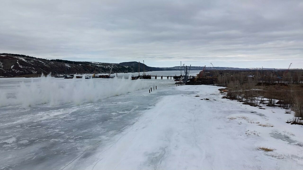 На обходе Нижнекамска и Челнов работы по подрыву льда на Каме продлены до 27 марта
