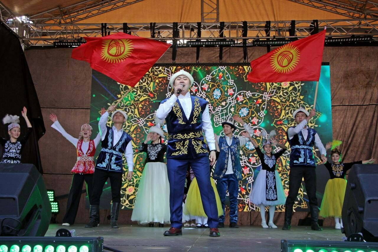 Минниханов: Красочный Навруз ежегодно объединяет тысячи татарстанцев