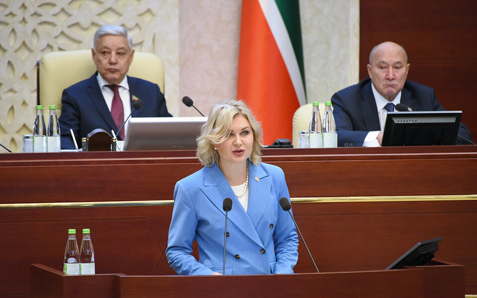 Буллинг, суициды и бизнес: Волынец и Абдулганиев отчитались в парламенте Татарстана