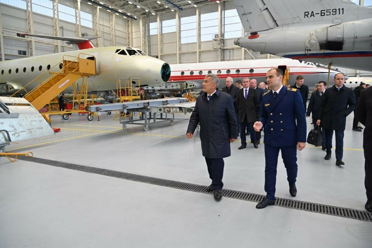 Минниханов побывал на Минском авиазаводе, заключившем соглашение с Татарстаном