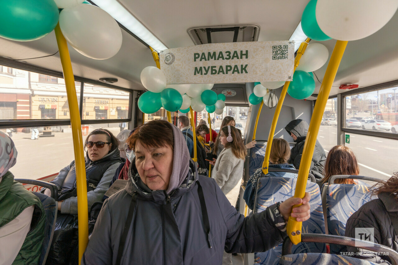 В честь Рамадана автобус 30-го маршрута возит казанцев бесплатно