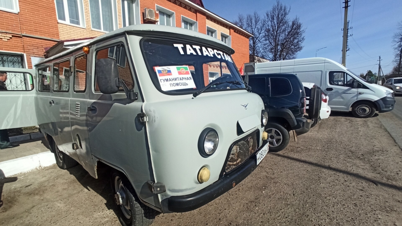 Из Буинска в зону спецоперации направили автомобили и напомнили о службе по контракту