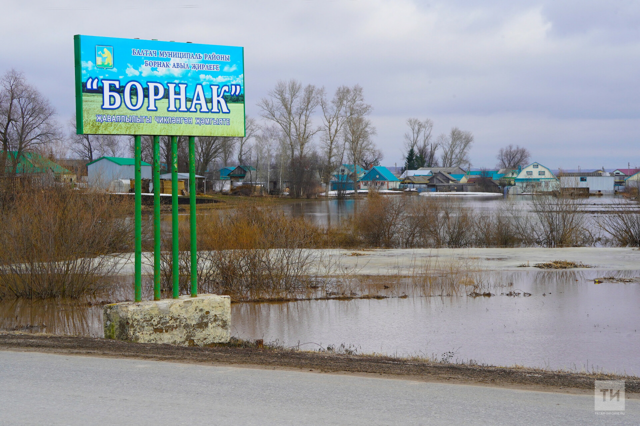 Вода стоит три дня, а ущерб на весь год: в Балтасинском районе затопило село Бурнак