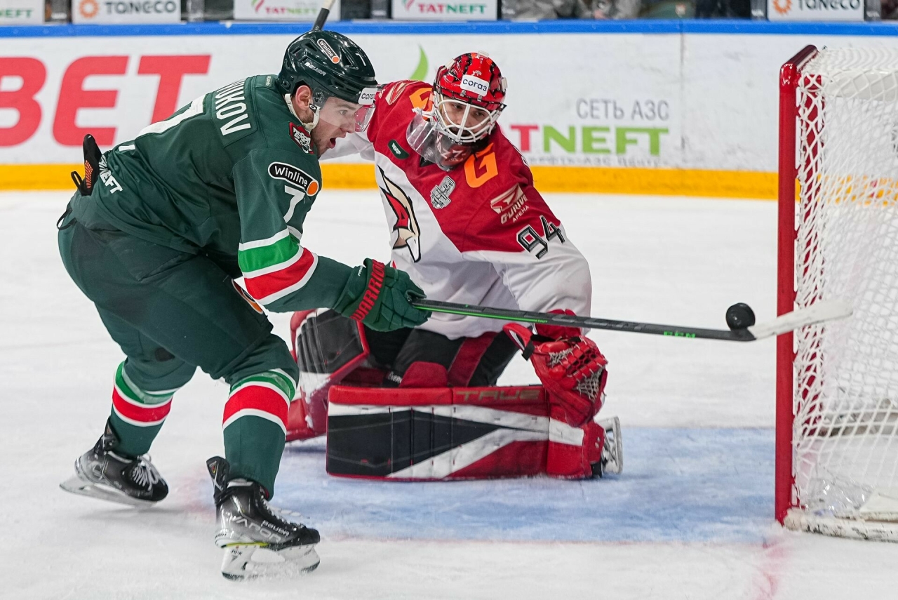 Удавка Билла и ляпы Кравеца: почему «ястребы» разочаровали в первой битве с «Ак Барсом»