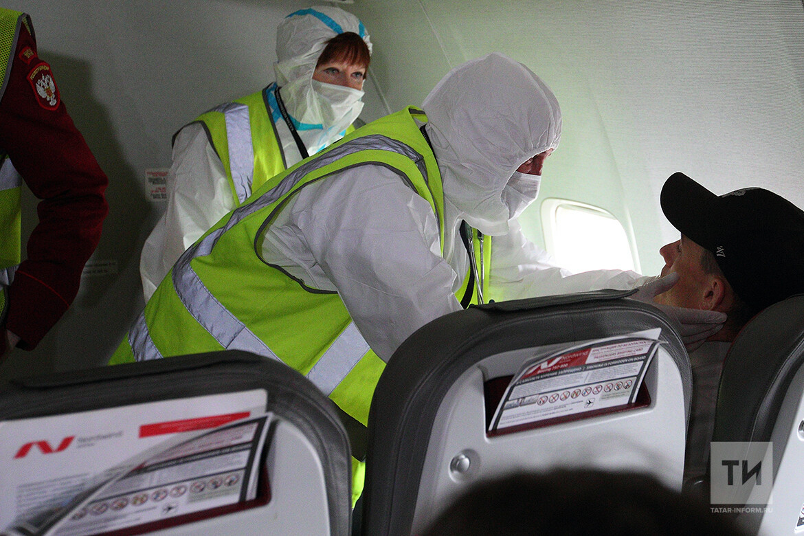 «В самолете пассажир с подозрением на холеру»: экстренные службы Казани о готовности к ЧП