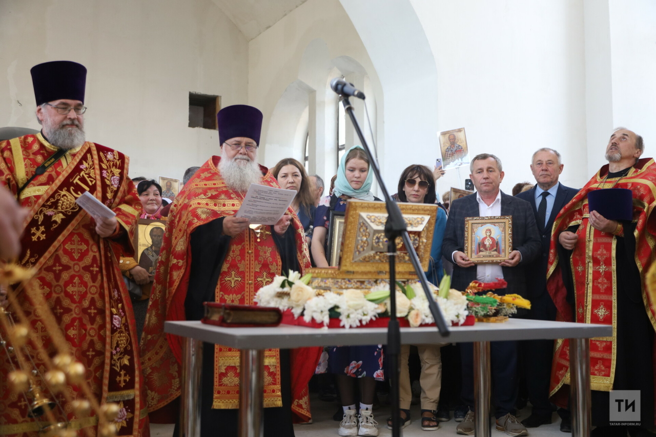 В Мамадыш привезли частицу мощей святителя Николая Чудотворца