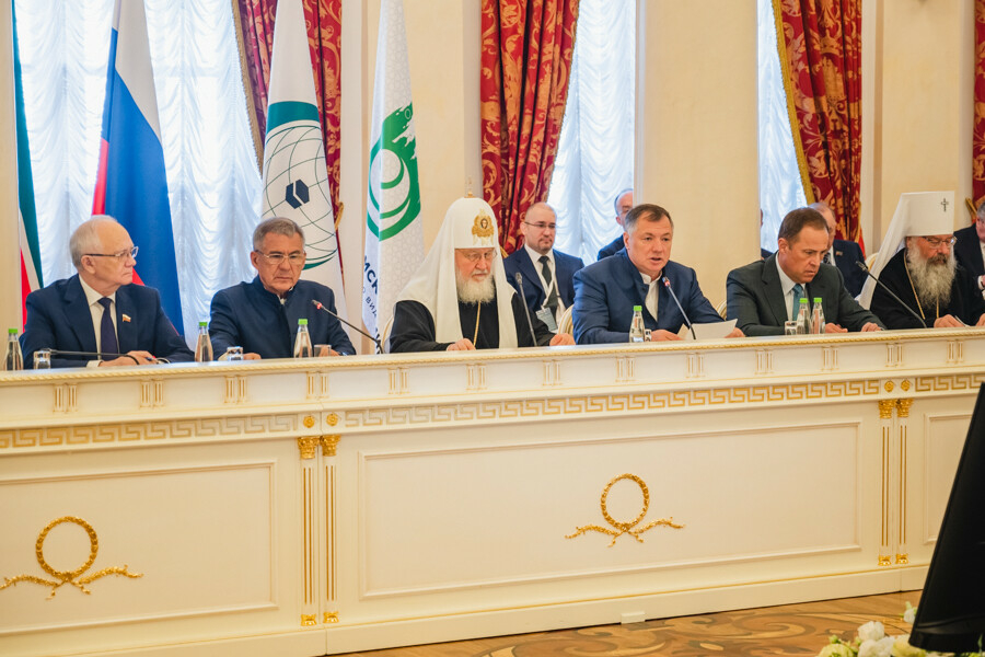 Патриарх Кирилл: Перед мусульманами и христианами стоит задача противостоять экстремизму