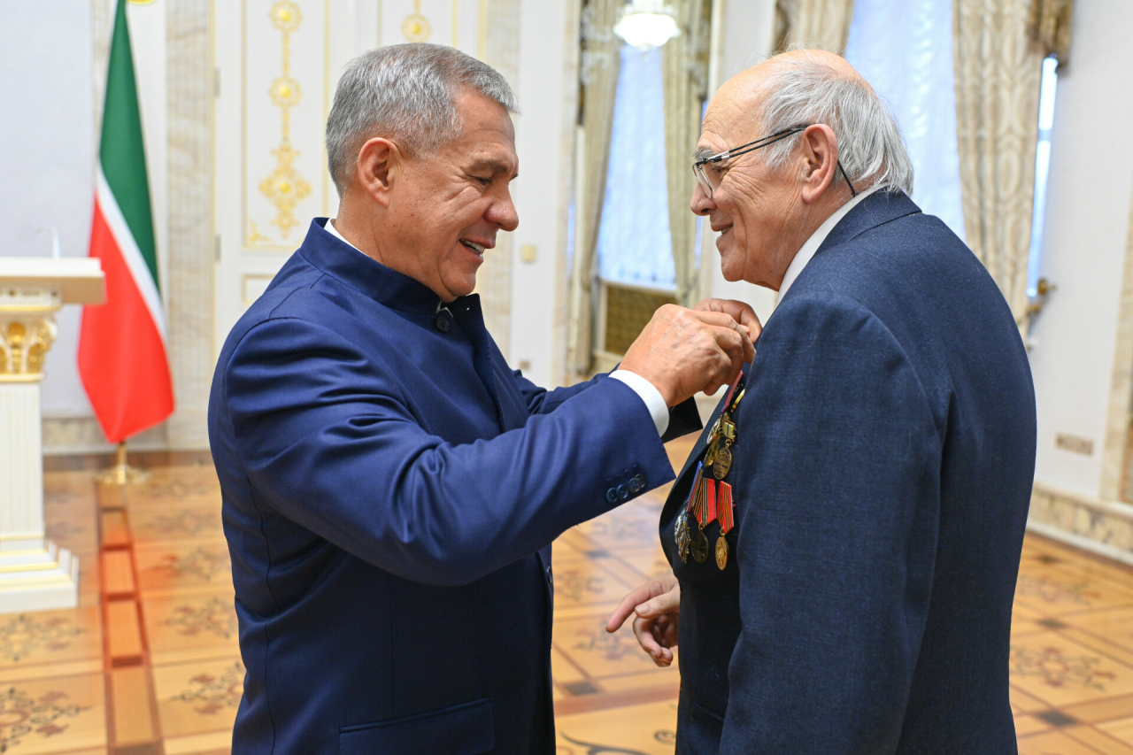 «Люди шли по улице, падали и умирали»: профессор из Татарстана о блокадном детстве