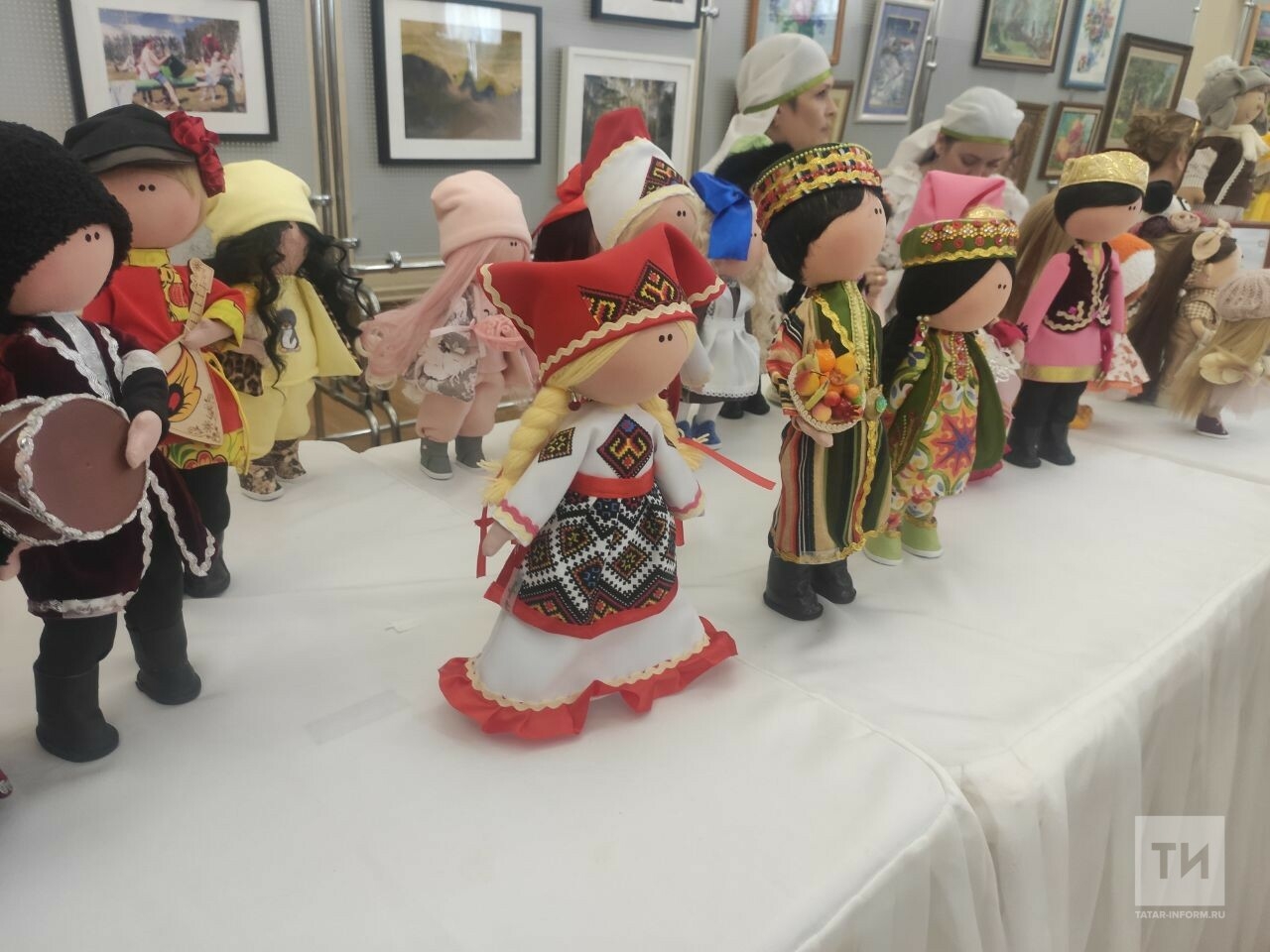 Вяленый гусь и плетение лаптей: Муслюмовский район привез культурную программу в Казань