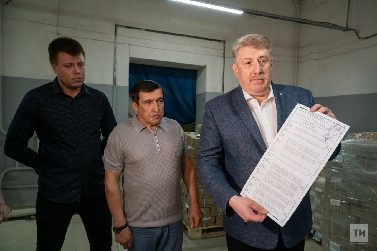 «Под вооруженной охраной»: ЦИК Татарстана передал бюллетени для довыборов в Госсовет