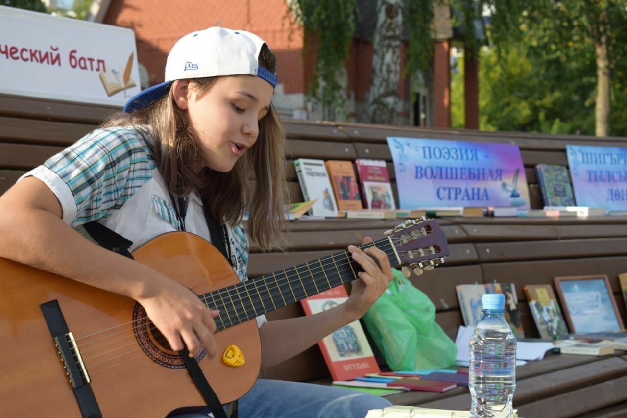 Фестиваль меда «Бал бәйрәме» и Tatar Style: в парках Бугульмы стартует летний сезон