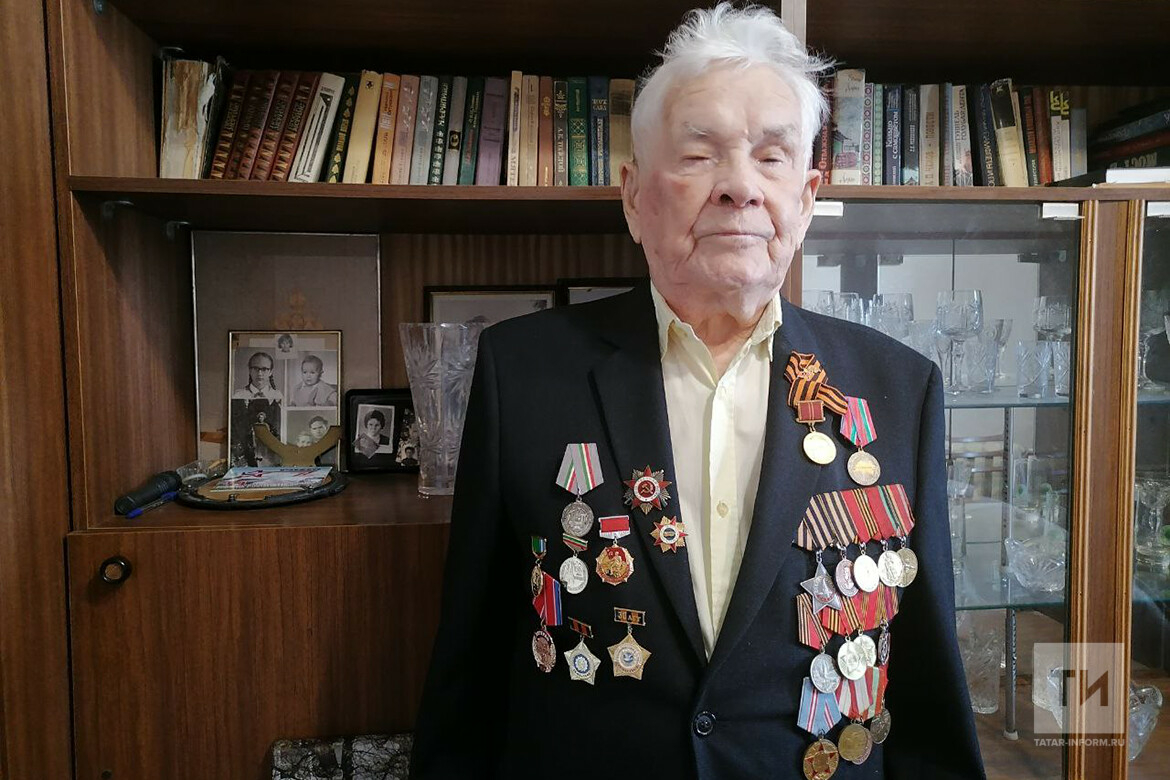 «Всю бы свою жизнь повторил заново»: 98-летний фронтовик о войне и Дне Победы в Казани