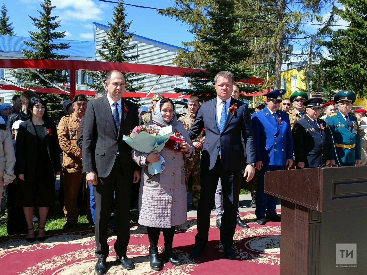 В День Победы жительнице Татарстана вручили награду сына, погибшего в зоне СВО