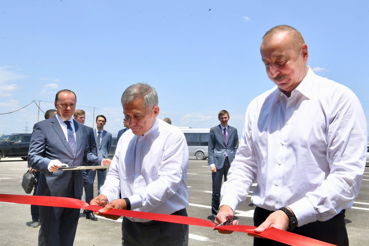 Минниханов и Алиев открыли сервисный центр Auto Leasing Azerbaijan