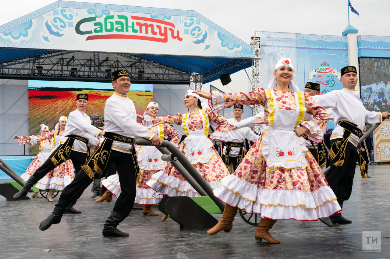Эльмира Калимуллина, скачки и национальная кухня: программа Сабантуя-2023 в Казани