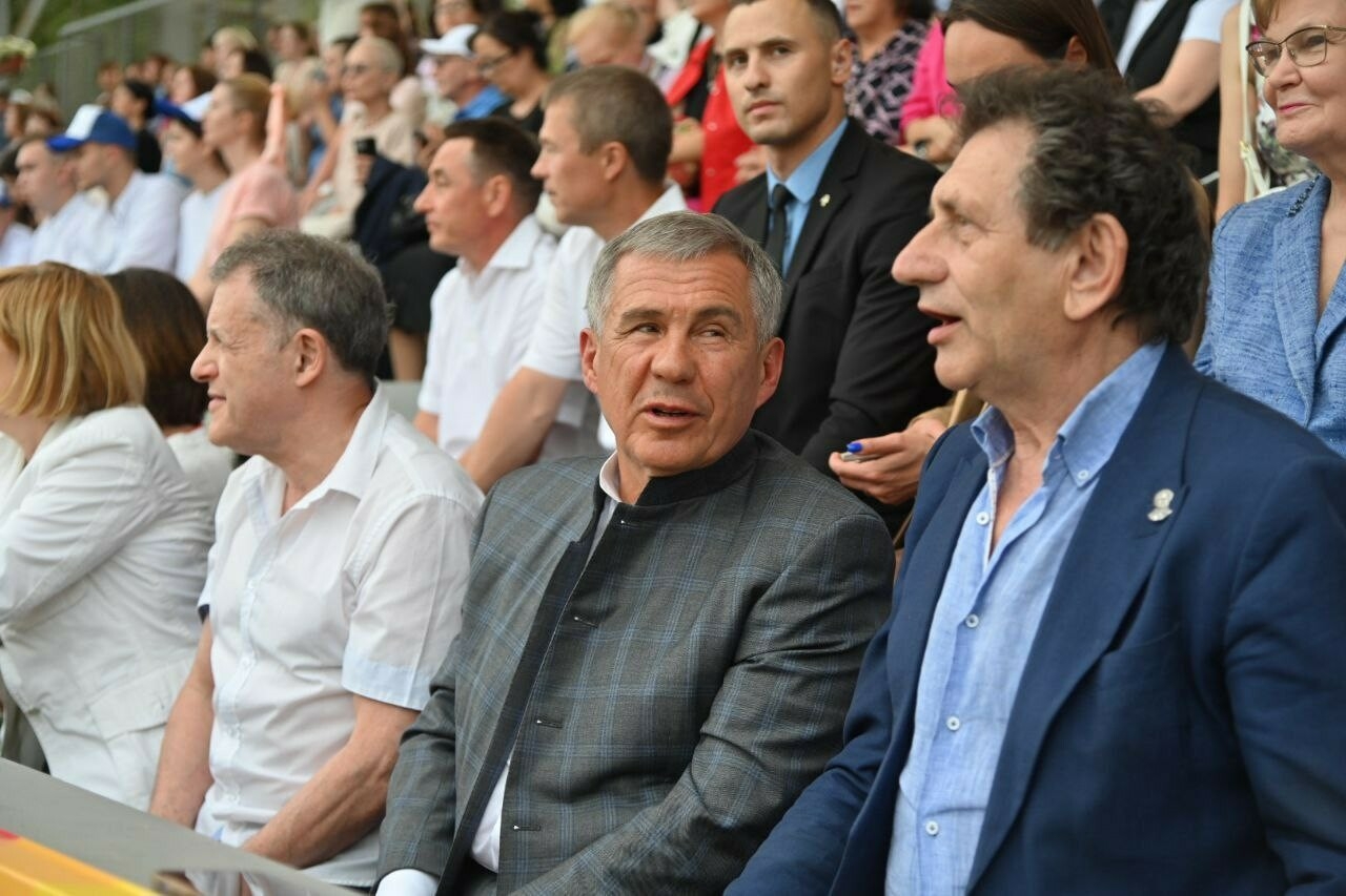 Минниханов пригласил подписчиков на фестиваль «Летние вечера в Елабуге»