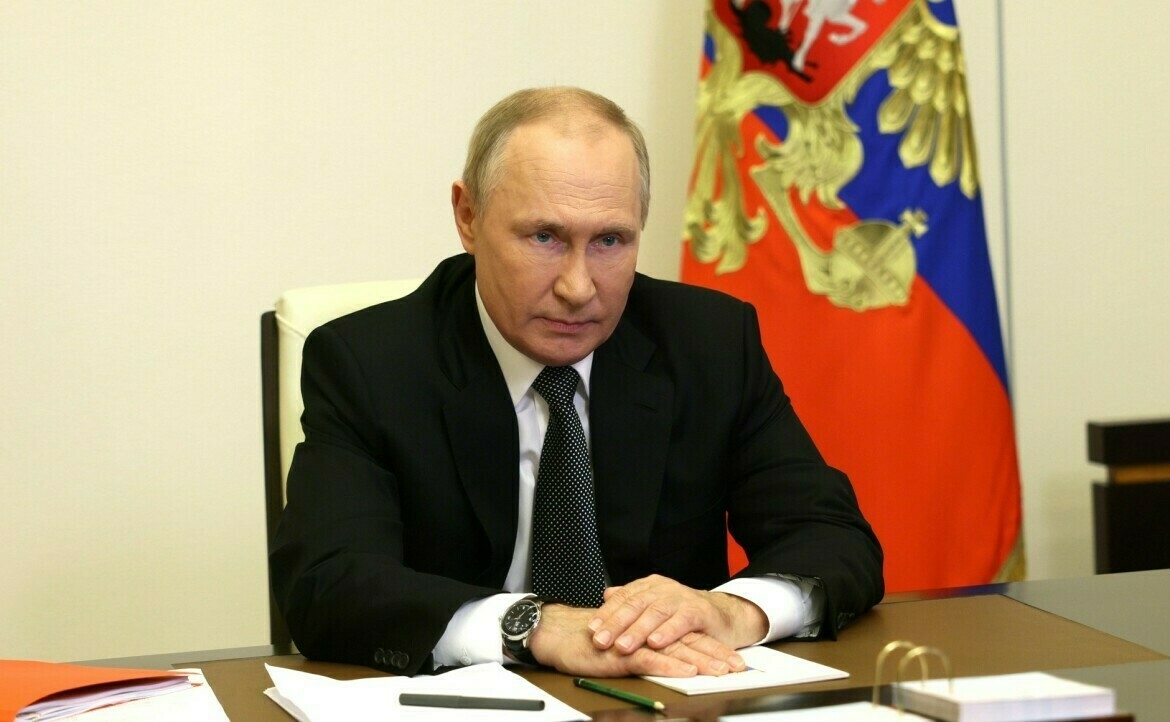 Путин заявил о необходимости перевести экономику на новую модель управления