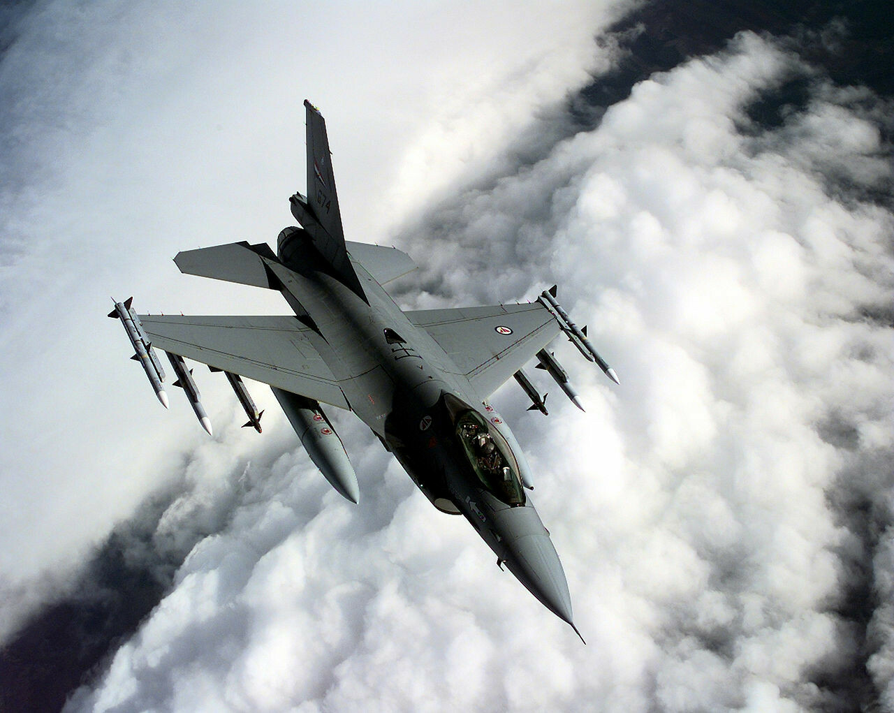 Белый дом: Европа начнет тренировать украинских пилотов на F-16 через «пару недель»