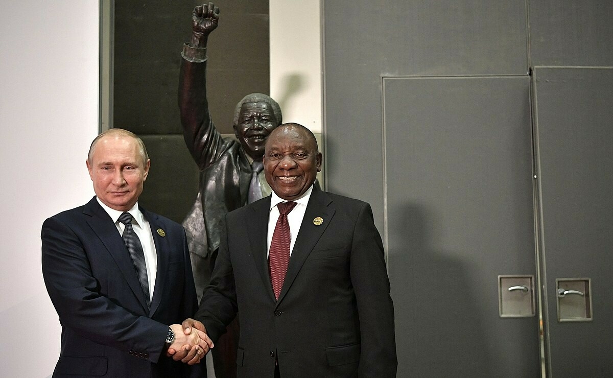 ЮАР: Вопрос личного участия Путина в саммите БРИКС еще решается