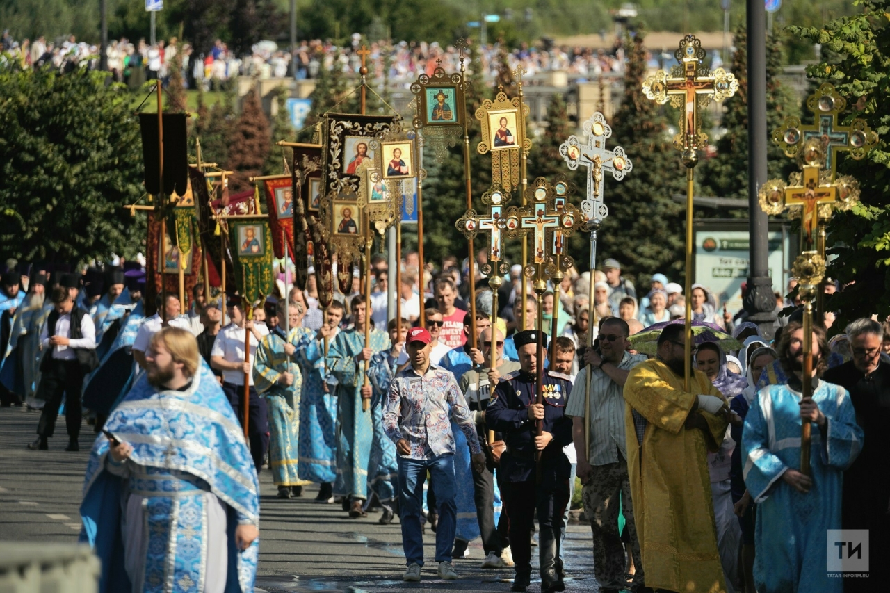 «Икона известна по всей Руси»: крестный ход в Казани притянул тысячи паломников