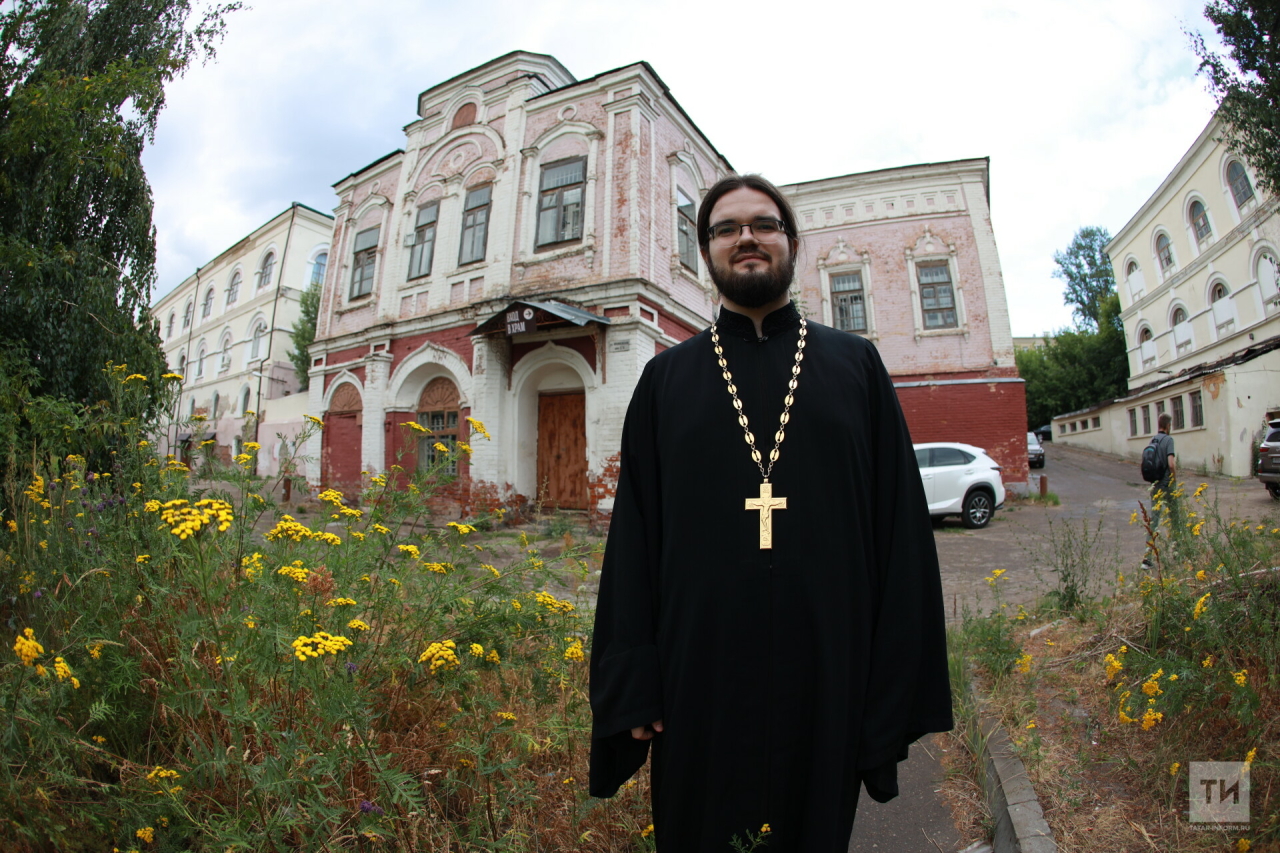 «Не хотелось бы, чтобы реконструкция Гостинодворской церкви затянулась на годы»