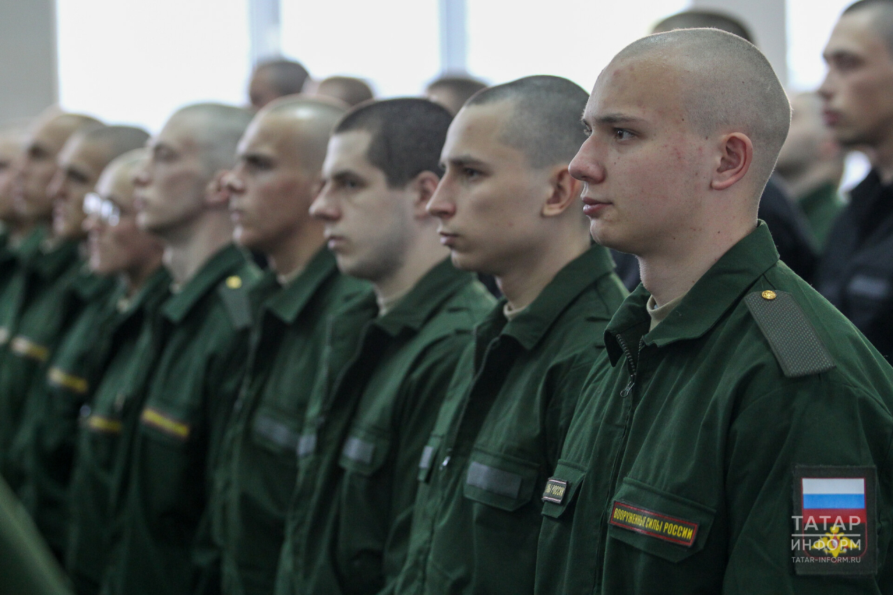 Призывникам будет запрещено покидать РФ со дня размещения повестки в едином реестре