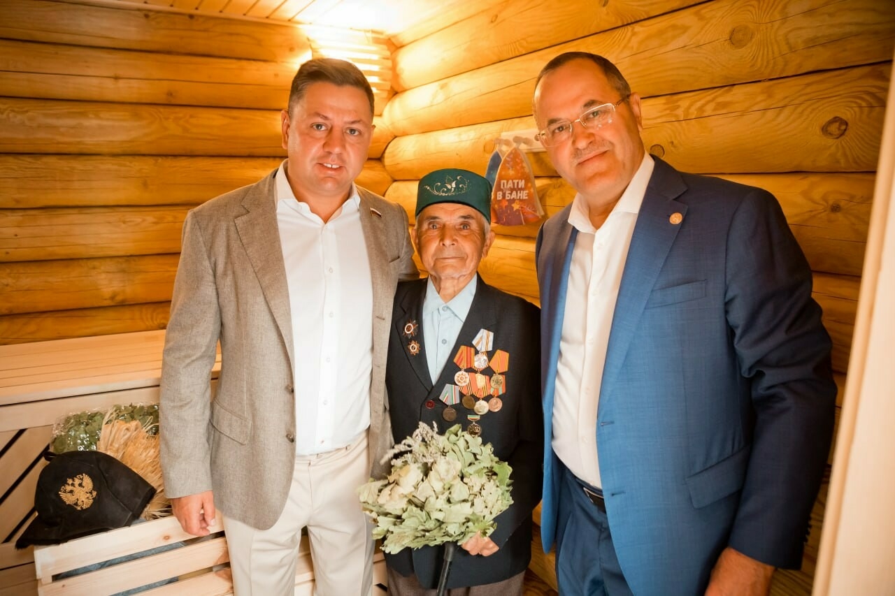 Ветеран войны из Балтасинского района получил на 93-й день рождения новую баню