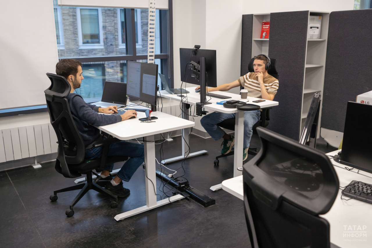 Путин подписал закон о единой ставке НДФЛ для россиян, работающих удаленно из-за рубежа