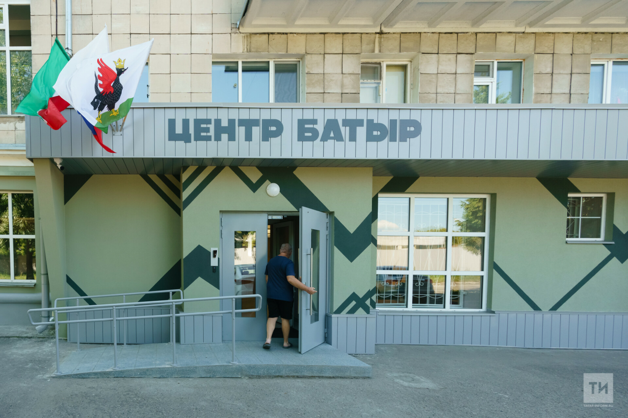 «Оформляем за сутки»: в Татарстане открылся центр по приему на контрактную службу «Батыр»