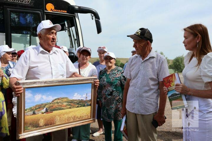 Делегация ветеранов из Азнакаево и Башкортостана посетила Актаныш