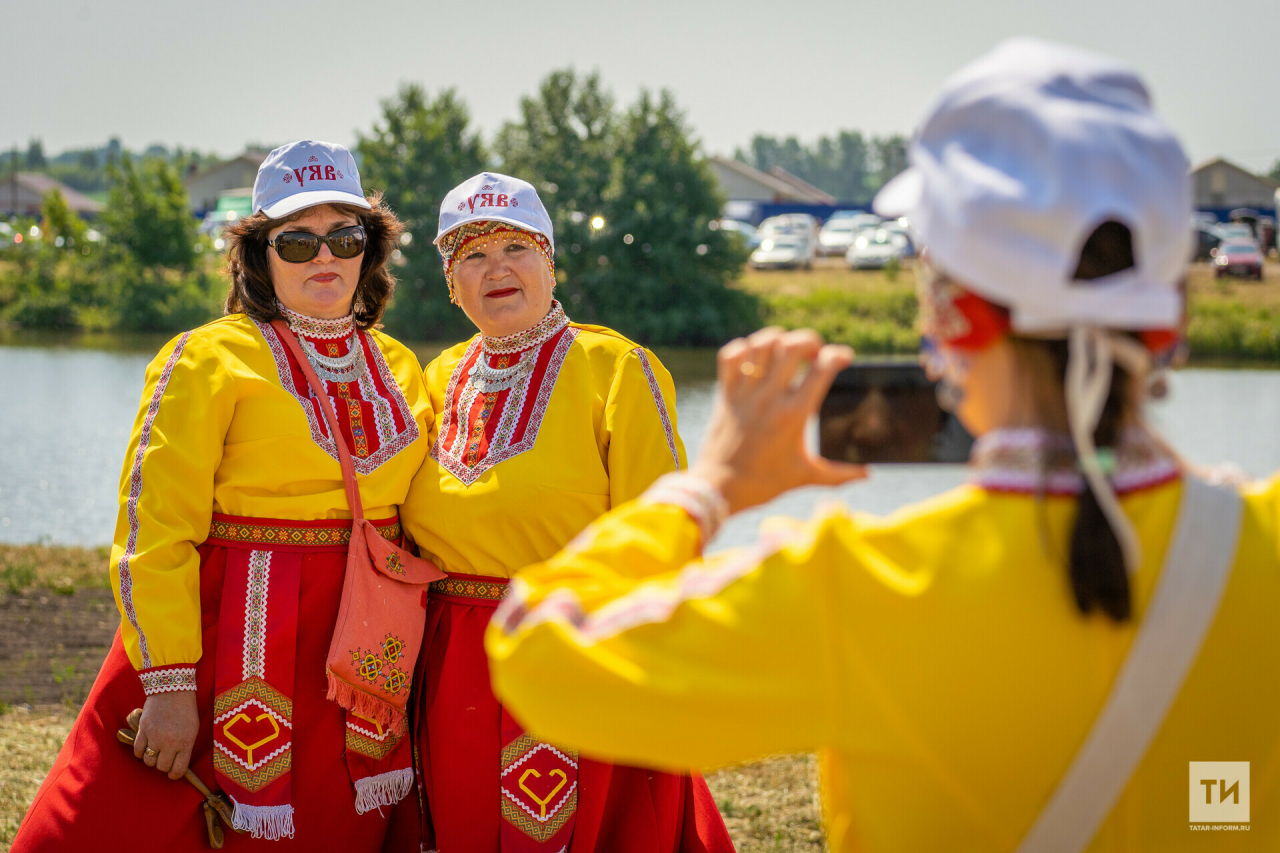 «Пример сохранения национальных традиций»: как Татарстан встретил чувашский Уяв