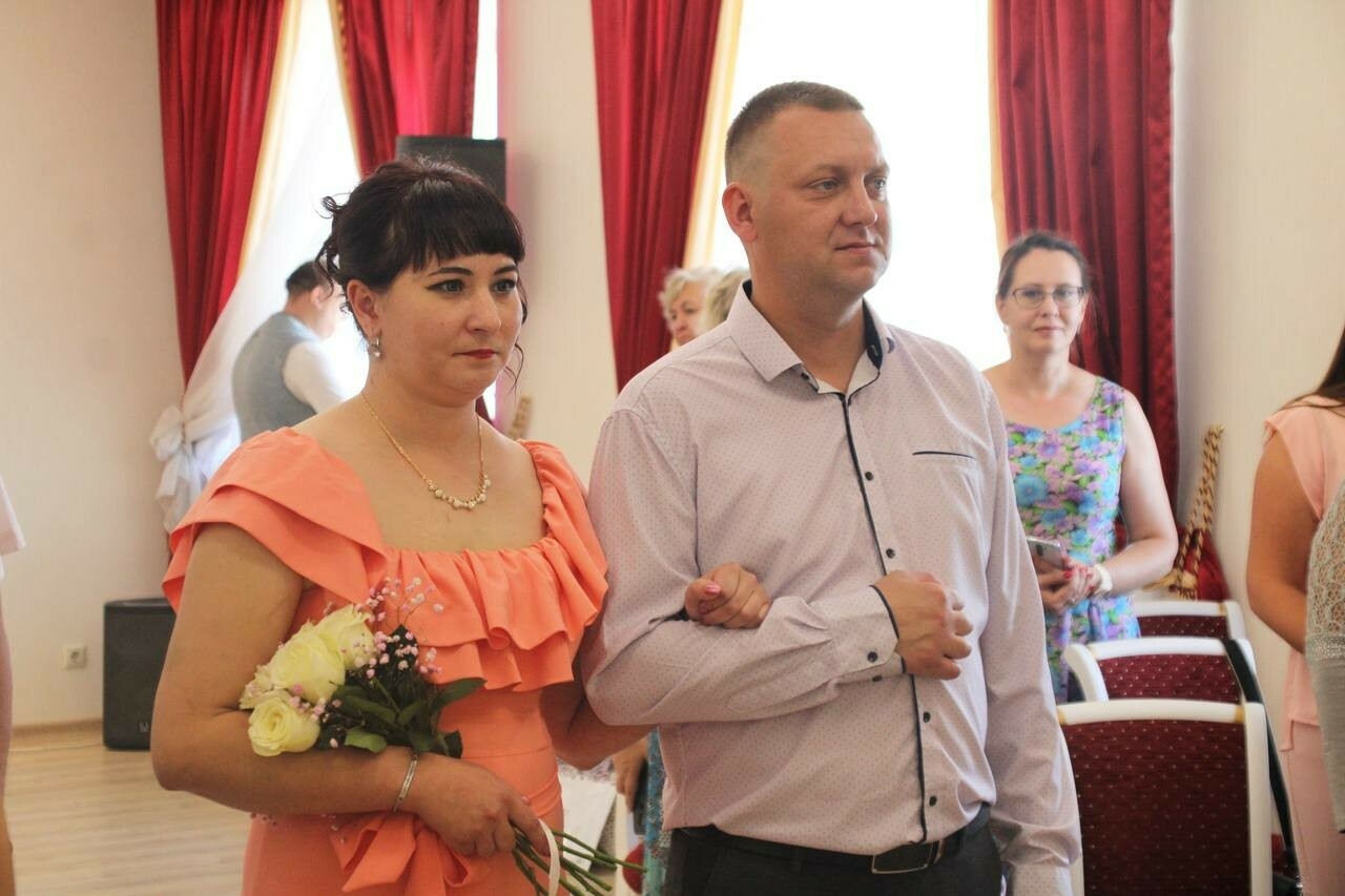 Житель Менделеевска перед отправкой в зону спецоперации женился на возлюбленной